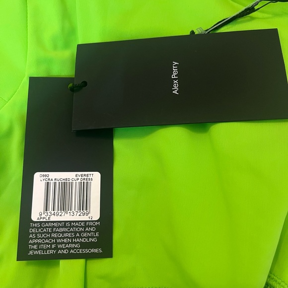 Alex Perry Everett Ruched Maxi Dress in Green Apple - Picture 16 of 16